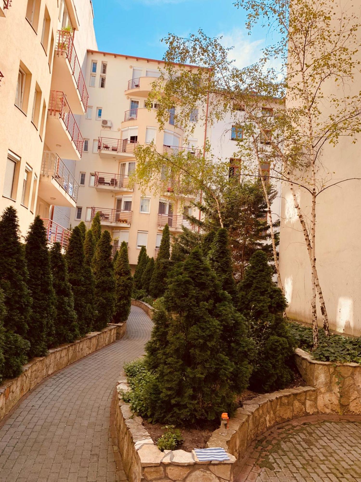 Peony Kaldy Apartman Free Garage Under The House Budapest Eksteriør bilde